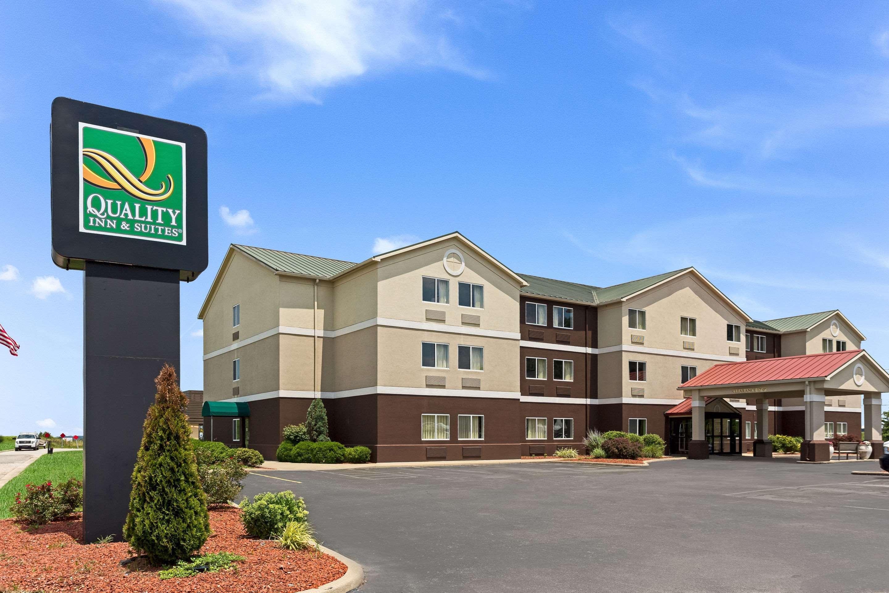 Quality Inn & Suites Ferdinand Exterior foto